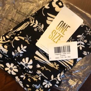 Lularoe Princess Aurora Leggings - OS